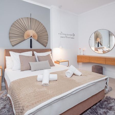 Singer Suites Kalamata - Luxury Suites Exterior photo